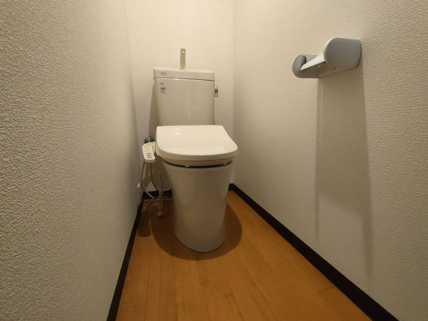 ＪＲ宇野線 八浜駅 徒歩46分 1階建 築77年のトイレ写真