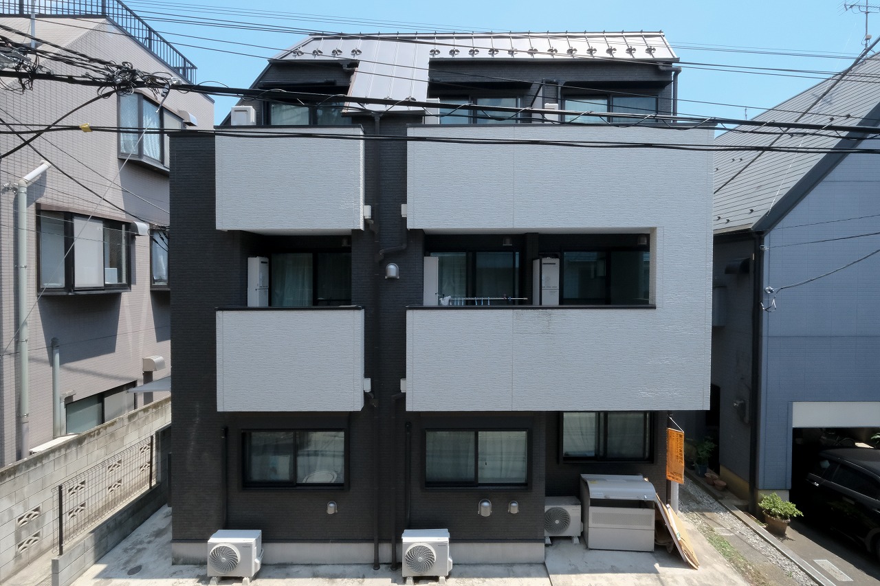 建物外観　新中野駅 徒歩4分の駅チカ物件です
