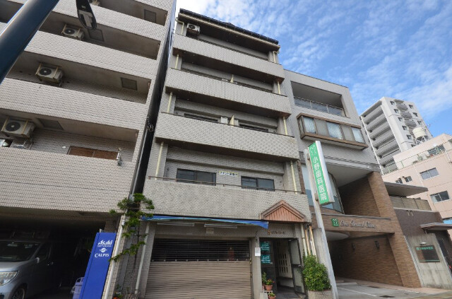 広島市中区南竹屋町のマンションの建物外観