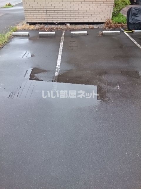 【ピュアパレス高盛IIの駐車場】