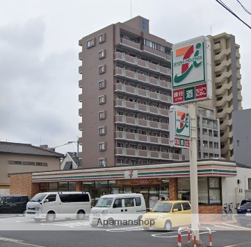 コンビニ　セブンイレブン（コンビニ）まで1451m