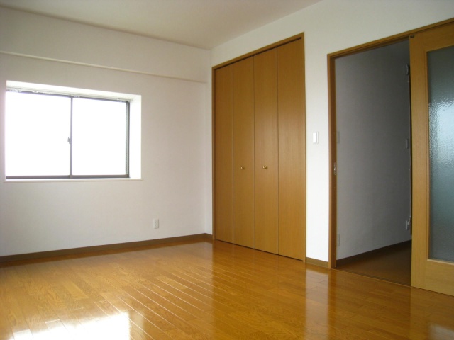 収納　同物件別部屋