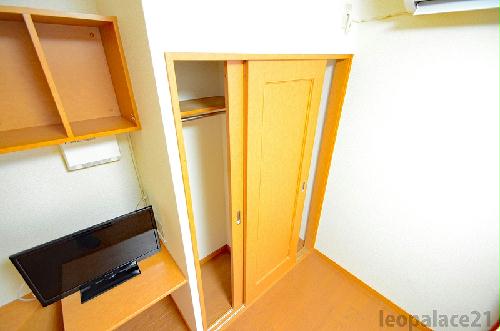 収納　クローゼット付きでお部屋を広々お使いいただけます。