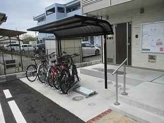 その他　屋根付き駐輪場
