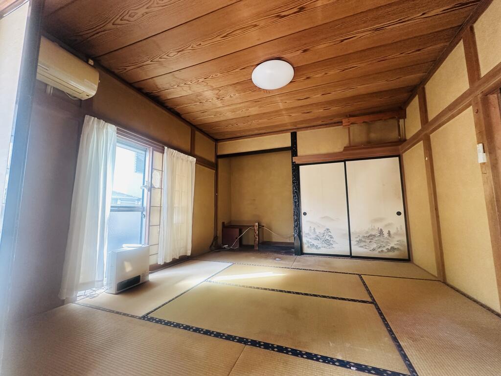 富士市久沢戸建の居間写真