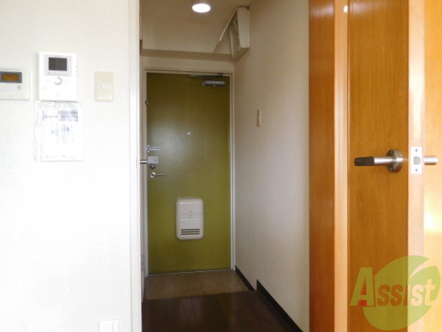 玄関　玄関廊下付きですっきりしてます