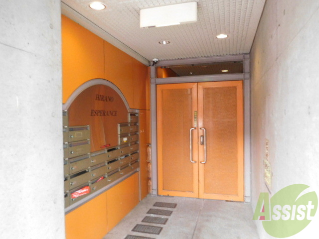 エントランス　お洒落で綺麗なエントランスです