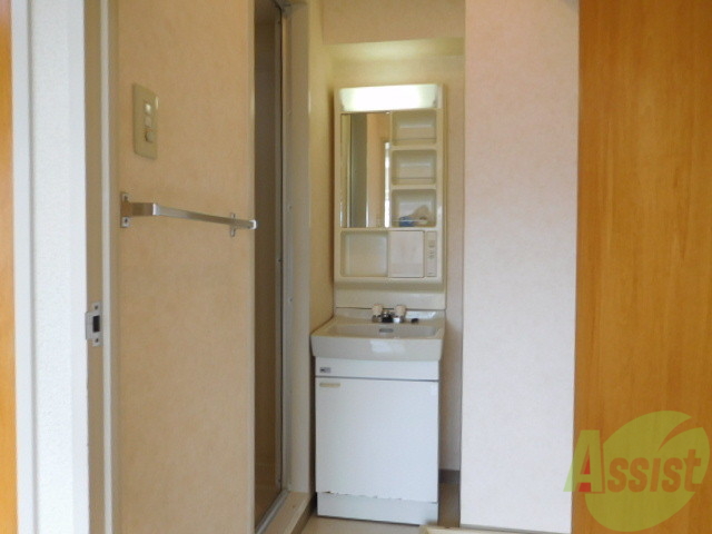 洗面設備　洗面台独立です