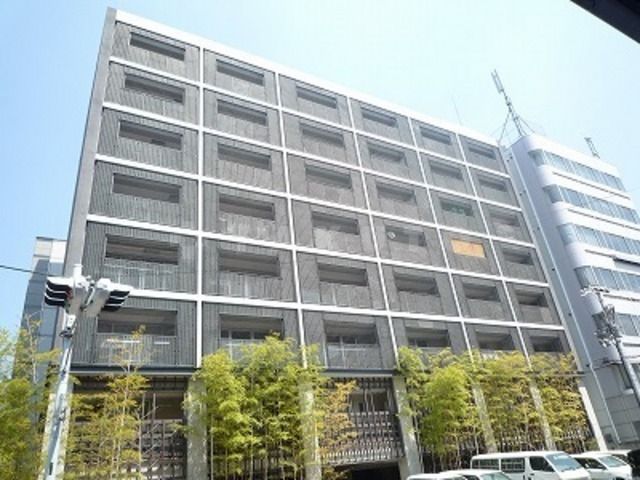 【京都市下京区岩戸山町のマンションの建物外観】