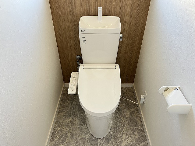 ＪＲ日豊本線 亀川駅 徒歩31分 2階建 築42年のトイレ写真