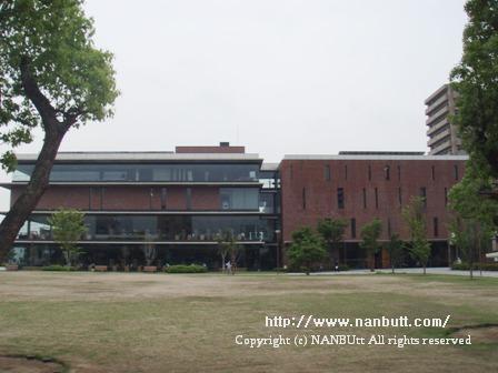 図書館　福山市中央図書館（図書館）まで461m