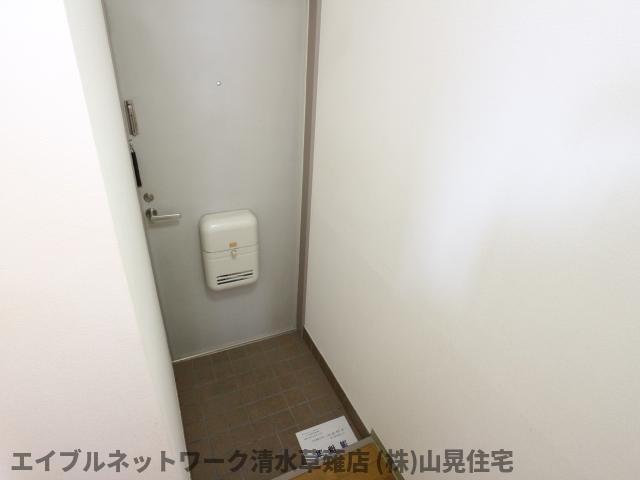 玄関　落ち着いた玄関です