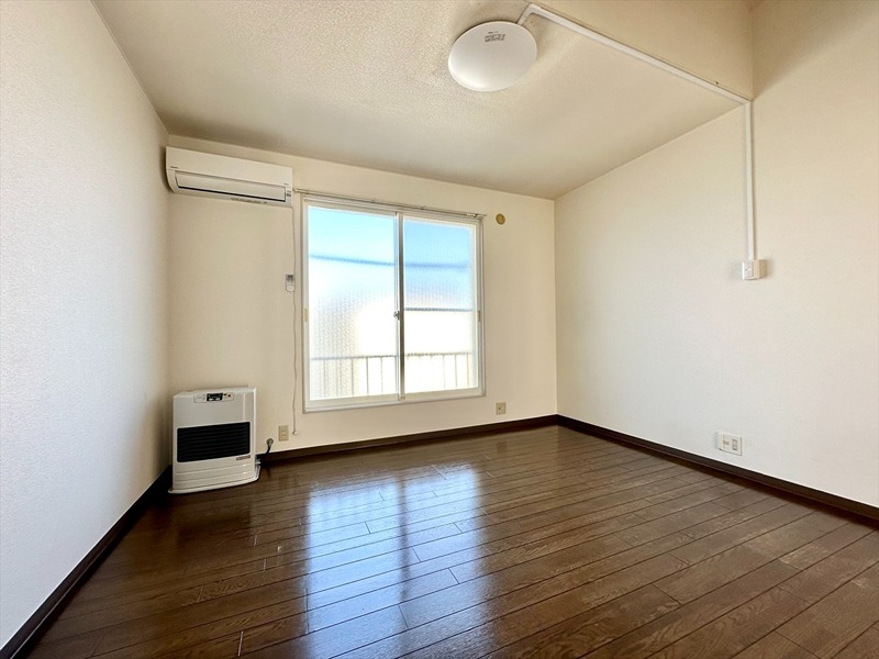 居室・リビング　洋室（8帖）の様子