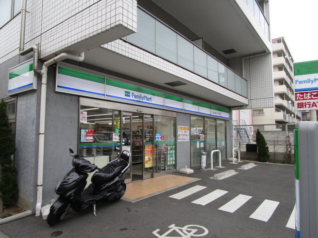 コンビニ　ファミリーマート大田北糀谷一丁目店（コンビニ）まで262m