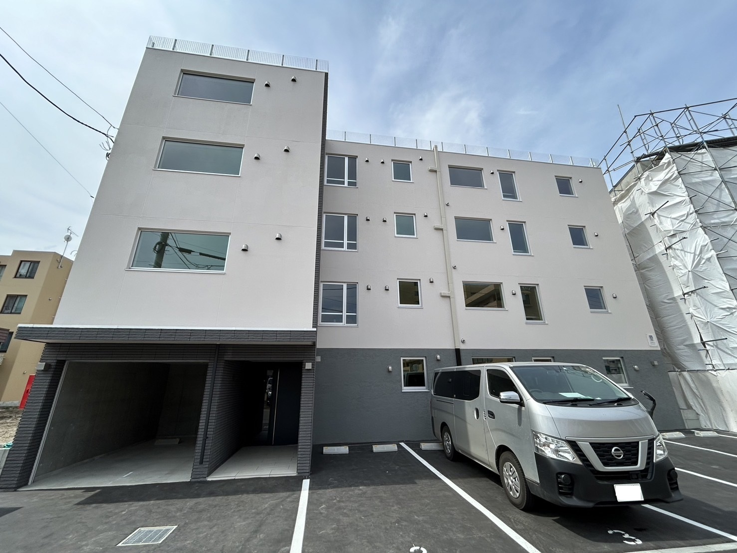 建物外観　☆南郷18丁目駅徒歩4分☆