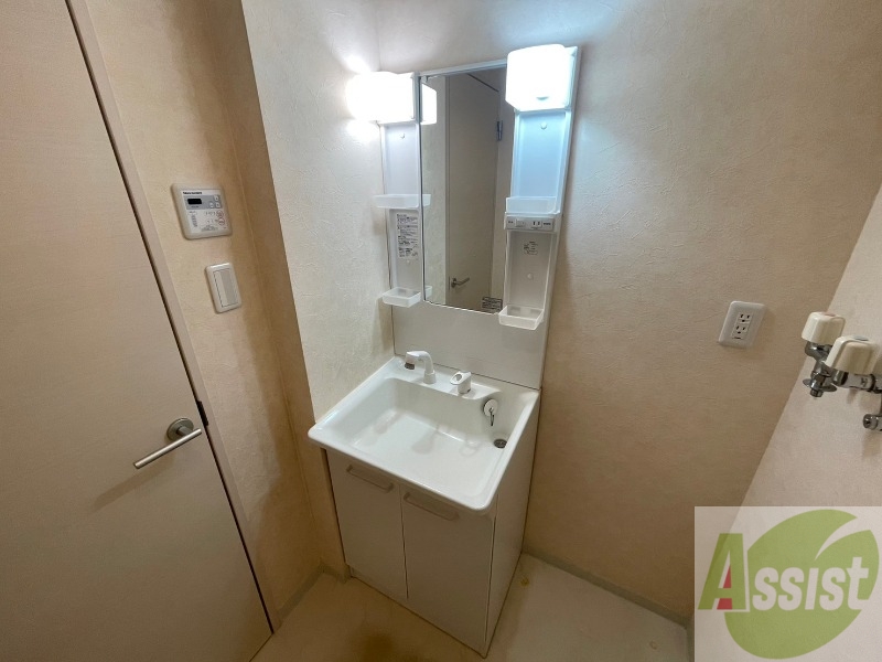 洗面設備　こちらに洗面台があります。朝の洗顔はこちらで。