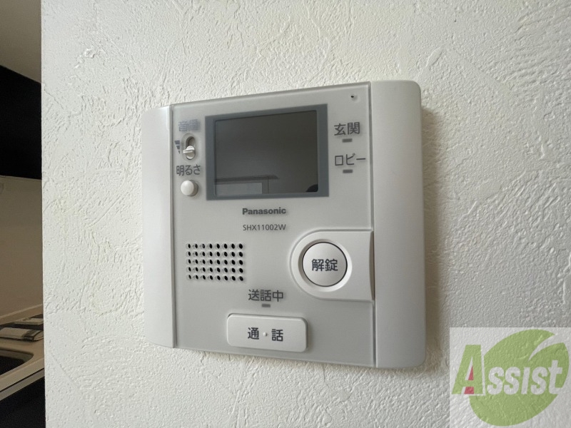 セキュリティ　ＴＶモニター付インターホンです。来客者の顔が見えるので安心！