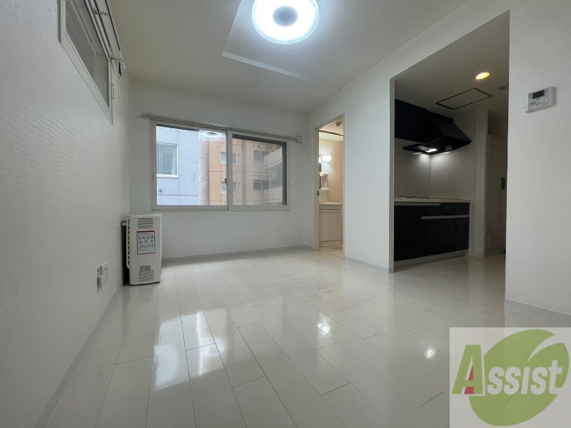 居室・リビング　広くてキレイなお部屋が広がっていて、充実した生活が送れそう。