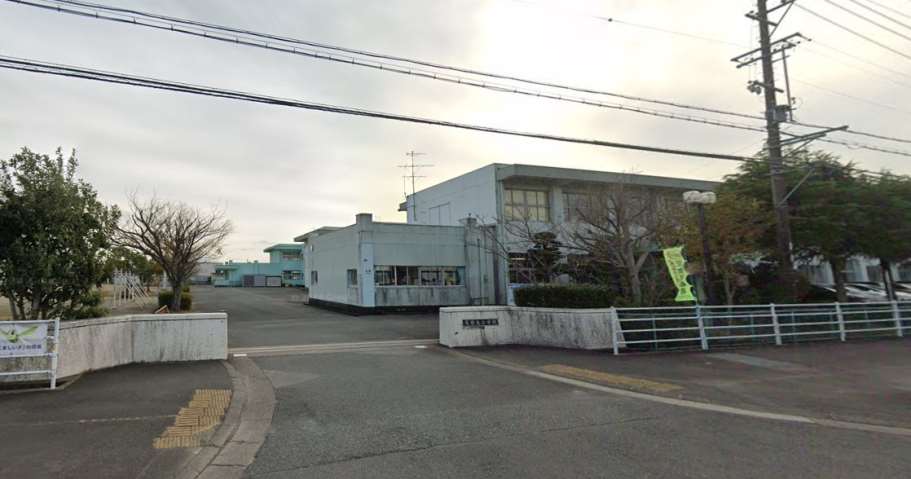 小学校　浅羽北小学校（小学校）まで422m