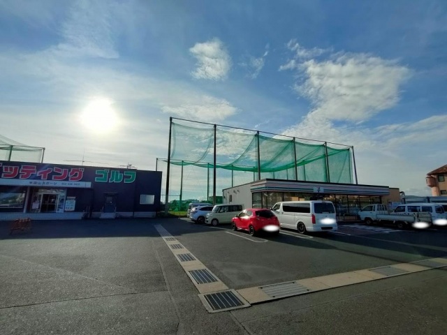 コンビニ　セブンイレブン浜松東三方町店（コンビニ）まで675m