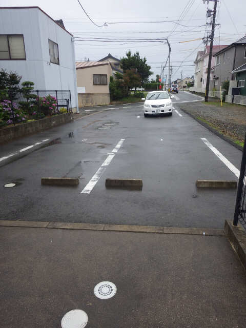 【エスペレの駐車場】