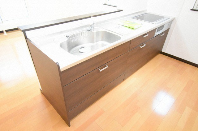 キッチン　人気の対面システムキッチンタイプです！