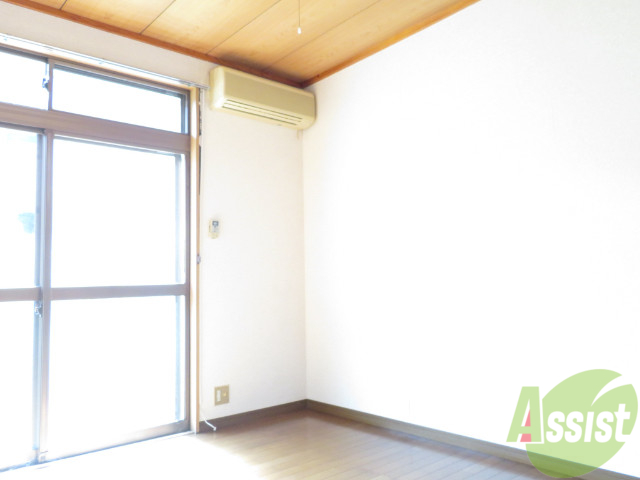 その他部屋・スペース　別の角度から撮影しました。白い壁が清潔感あって良いですね。