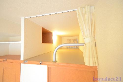 収納　ロフトに収納でお部屋スッキリ