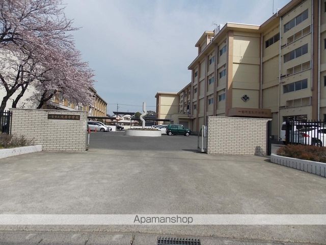 中学校　浅井中学校（中学校）まで950m