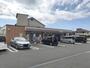 コンビニ　セブンイレブン松山中央１丁目店（コンビニ）まで152m