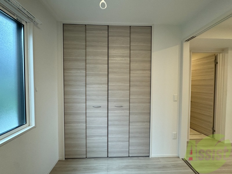 収納　洋室のクローゼット。広さは十分そうです。