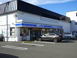 コンビニ　ローソン 焼津登呂田店（コンビニ）まで282m