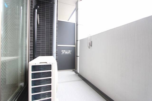 バルコニー　ベランダも広く使えます