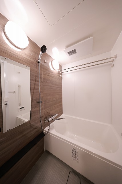 バス・シャワールーム　バス※別部屋参考写真