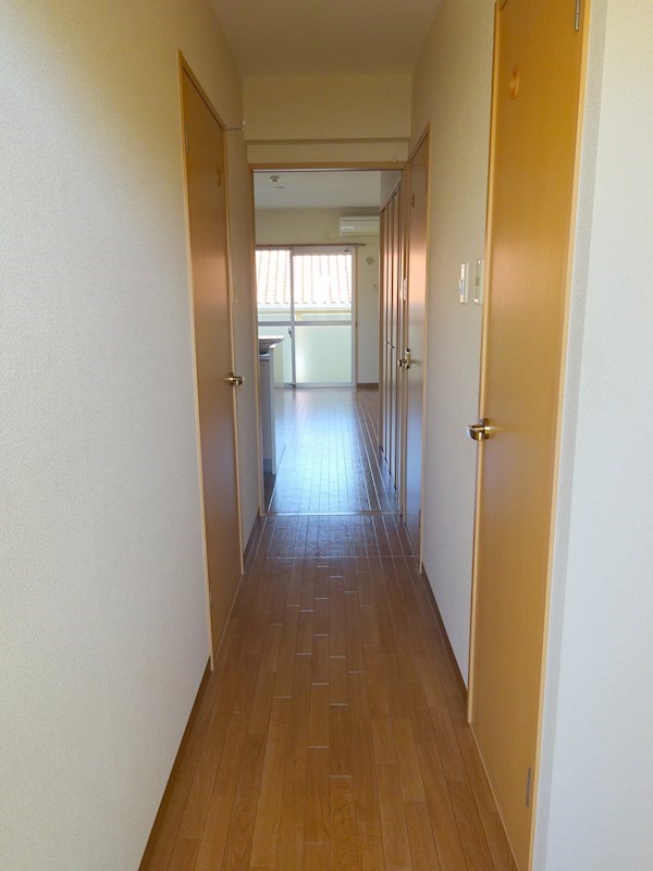 玄関　他部屋参照