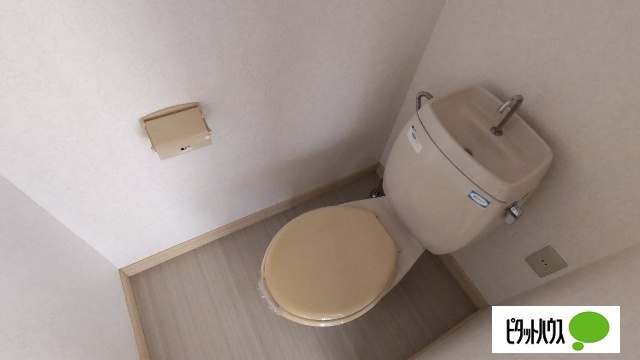 トイレ　残置物