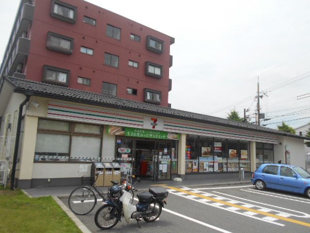 コンビニ　セブン-イレブン京都常盤店（コンビニ）まで418m
