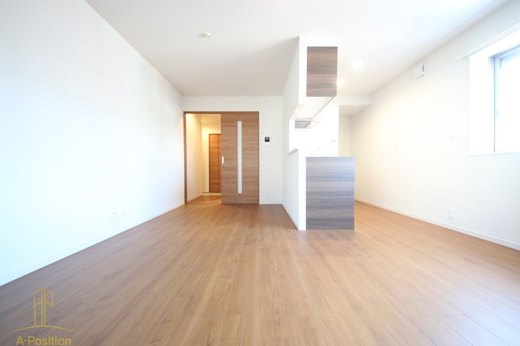 居室・リビング　TRICERA Court