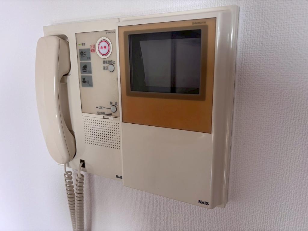 セキュリティ　モニター付きインターホン