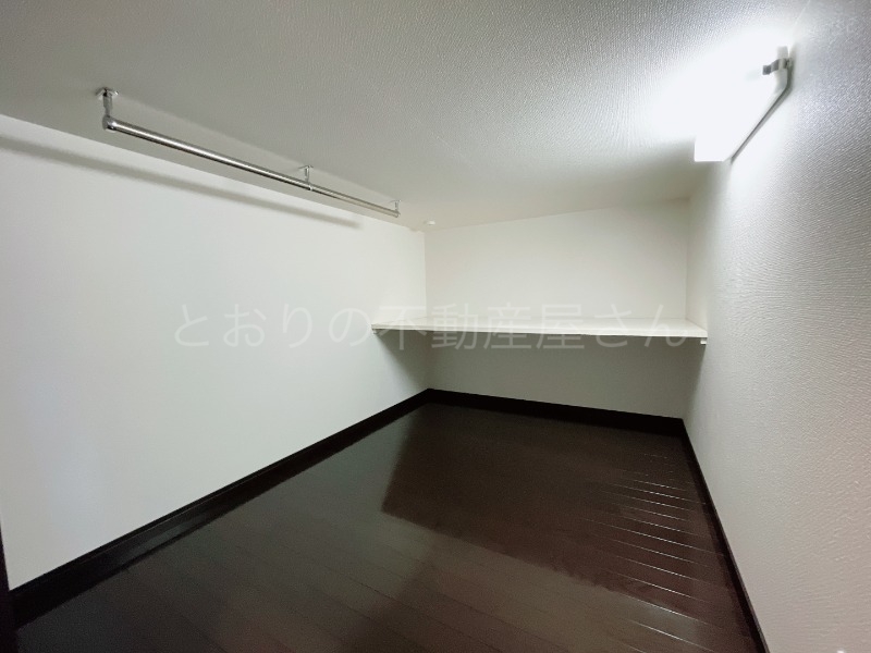 収納　廊下側収納スペース