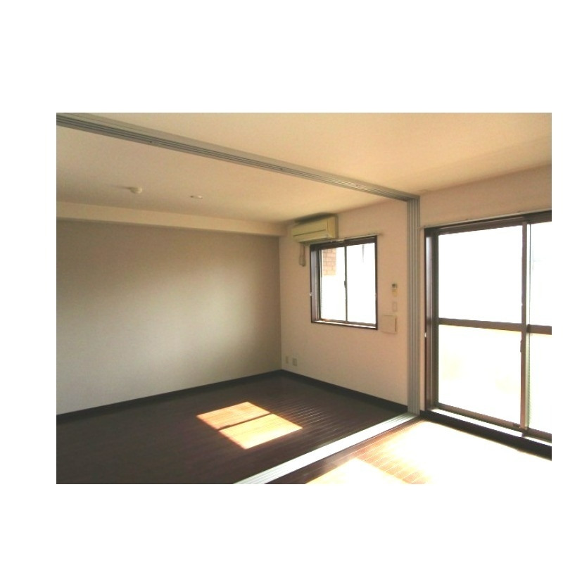 その他部屋・スペース　窓からの光がいい感じです。