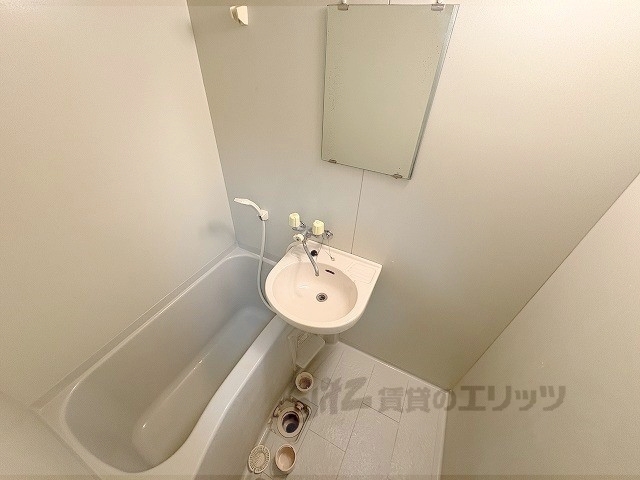 バス・シャワールーム　バス