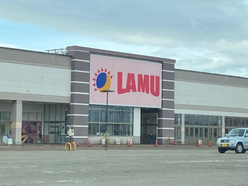 ショッピングセンター　上越モール（ショッピングセンター）まで700m