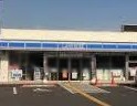 コンビニ　ローソン 東大阪横小路五丁目店（コンビニ）まで605m