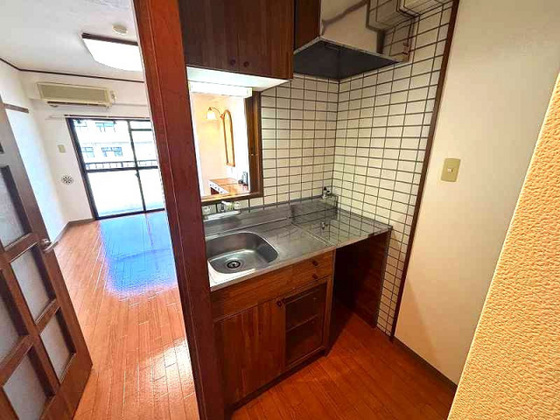 キッチン　※別部屋の写真です