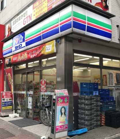 コンビニ　ローソン ＬＴＦ大久保通店（コンビニ）まで15m
