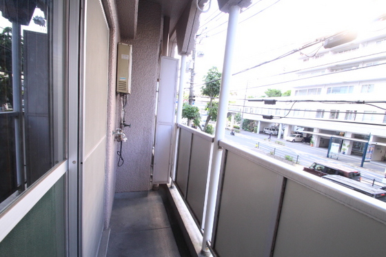 バルコニー　※別号屋の写真です