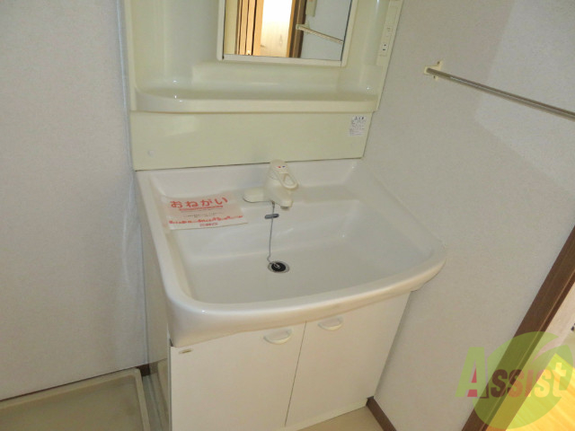 洗面設備　洗面台は独立していて、使いやすそうです。