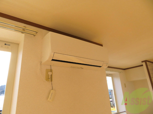 その他設備　エアコン設置済みです。これからの時代は欠かせませんよ。