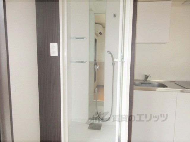 バス・シャワールーム　（シャワールーム）